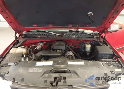 2000 Chevrolet Silverado K1500 из США, поврежденный, VIN 1GCEK19T5YE133452